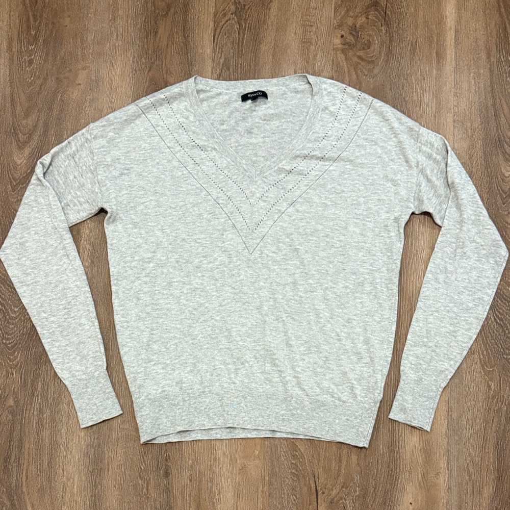 RW&CO Grey V-Neck Sweater